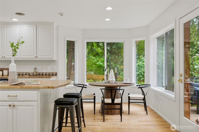 21339 NE 97th Place, Redmond, WA 98053