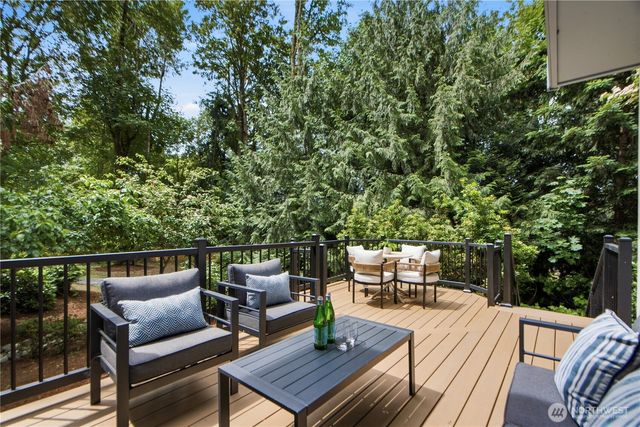 21339 NE 97th Place, Redmond, WA 98053