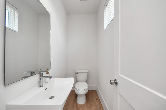 1053 Glenn Avenue, Houston, TX 77088