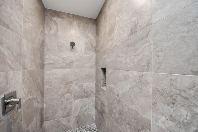 1053 Glenn Avenue, Houston, TX 77088