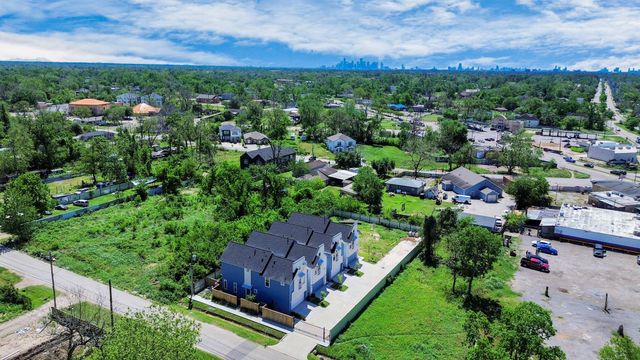 1053 Glenn Avenue, Houston, TX 77088