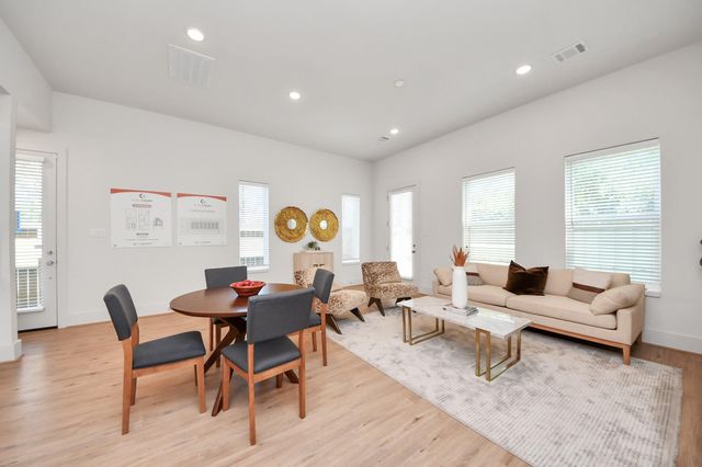 1053 Glenn Avenue, Houston, TX 77088