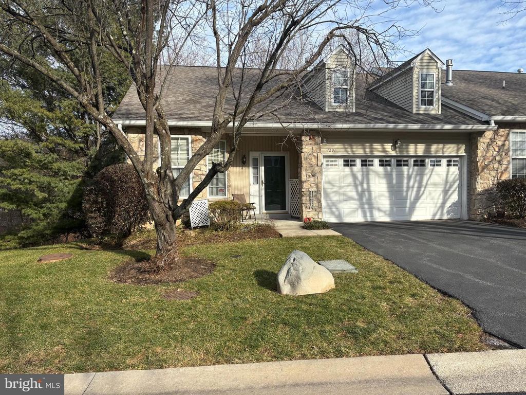 1291 COUNTRY CLUB DR, Springfield, PA 19064