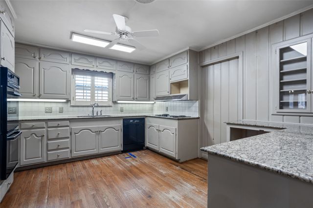 308 N Bailey Avenue, Fort Worth, TX 76107