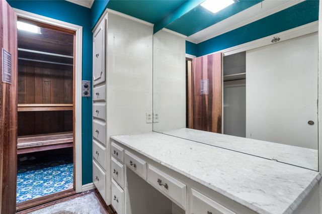 308 N Bailey Avenue, Fort Worth, TX 76107