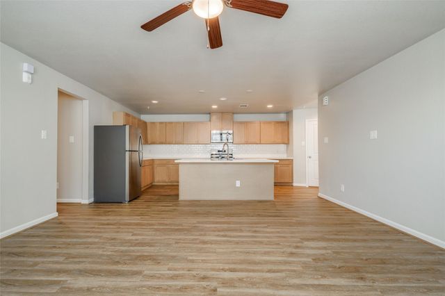 227 Park Place Circle D, Waller, TX 77484