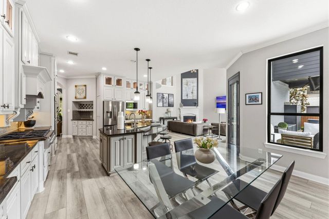 90 Spincaster Drive, The Woodlands, TX 77389