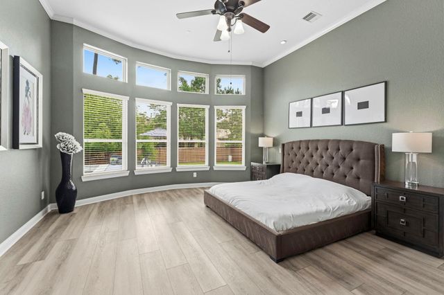90 Spincaster Drive, The Woodlands, TX 77389