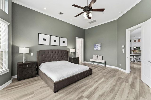 90 Spincaster Drive, The Woodlands, TX 77389