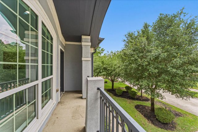 90 Spincaster Drive, The Woodlands, TX 77389