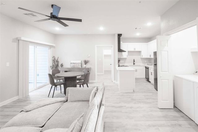 2101 Reinke, Waller, TX 77484