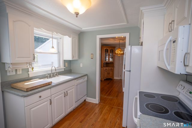 32 King Street, Old Saybrook, CT 06475