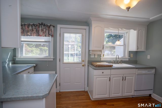 32 King Street, Old Saybrook, CT 06475