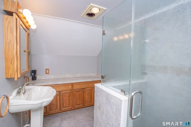 32 King Street, Old Saybrook, CT 06475