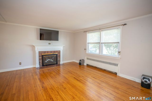 32 King Street, Old Saybrook, CT 06475