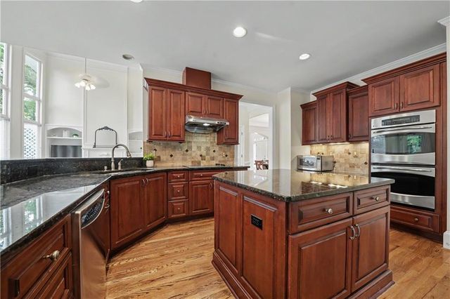 2260 Bent Creek Manor, Alpharetta, GA 30005