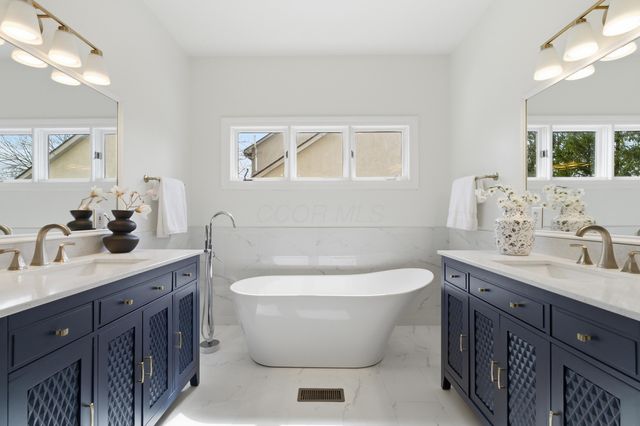 9398 Culross Court, Dublin, OH 43017