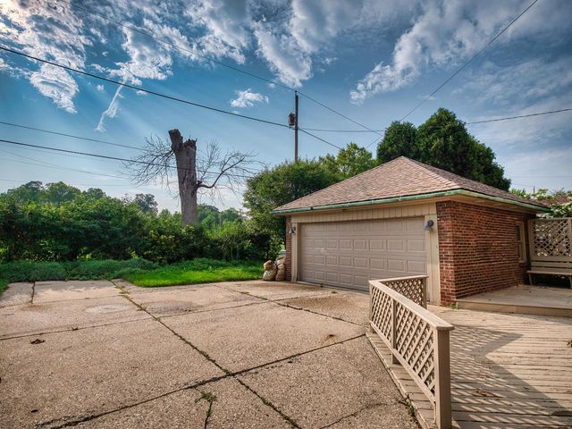 331 N 50th STREET, Milwaukee, WI 53208