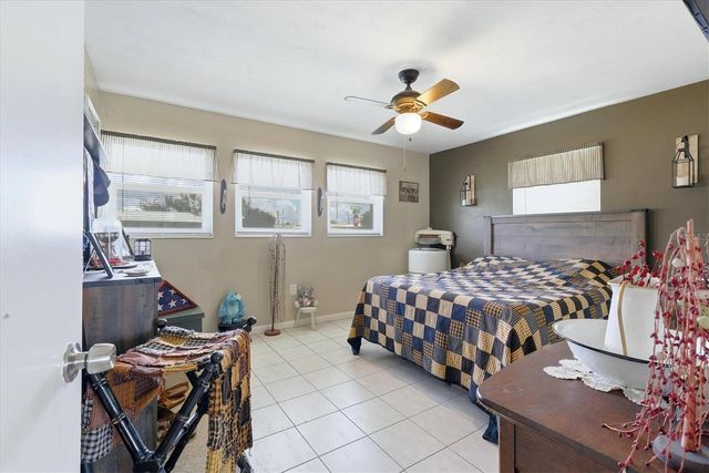 2424 WARNE STREET, Port Charlotte, FL 33952