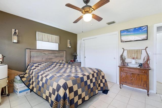 2424 WARNE STREET, Port Charlotte, FL 33952