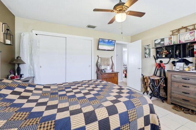 2424 WARNE STREET, Port Charlotte, FL 33952