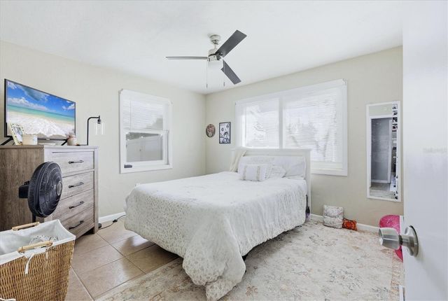 2424 WARNE STREET, Port Charlotte, FL 33952
