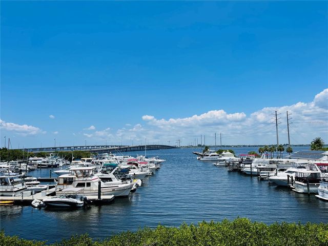 2424 WARNE STREET, Port Charlotte, FL 33952