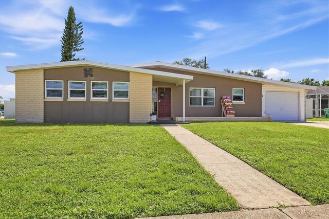 2424 WARNE STREET, Port Charlotte, FL 33952