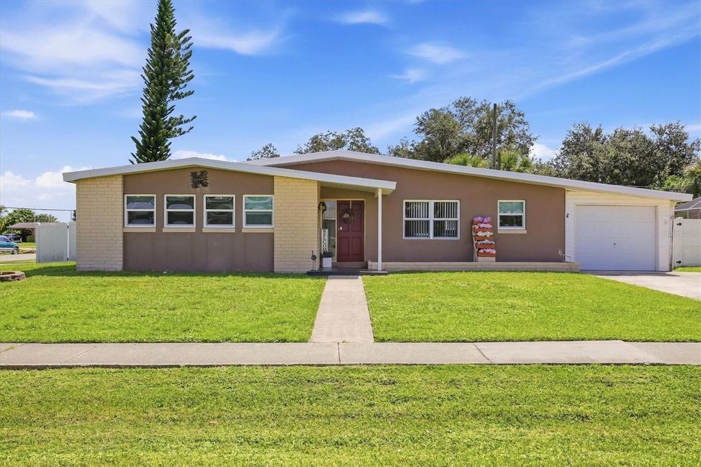 2424 WARNE STREET, Port Charlotte, FL 33952