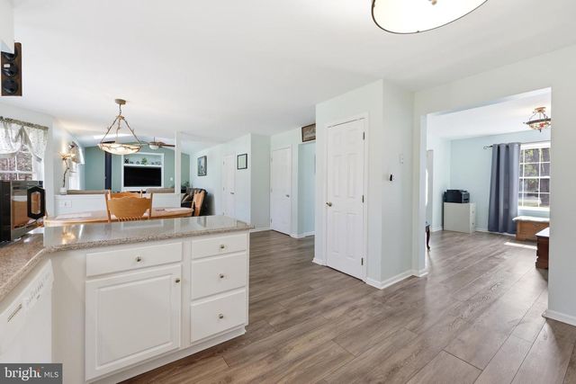 3202 OAKWOOD DR, Hammonton, NJ 08037