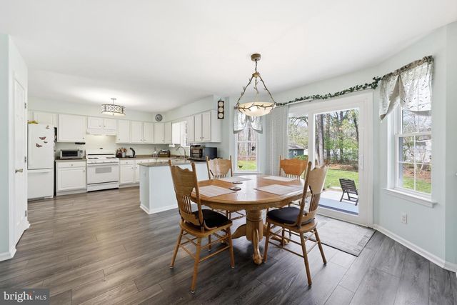 3202 OAKWOOD DR, Hammonton, NJ 08037