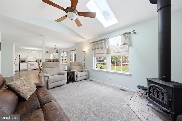 3202 OAKWOOD DR, Hammonton, NJ 08037