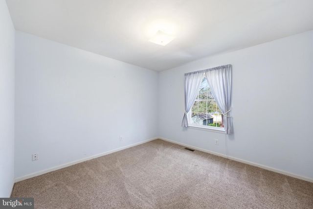 3202 OAKWOOD DR, Hammonton, NJ 08037