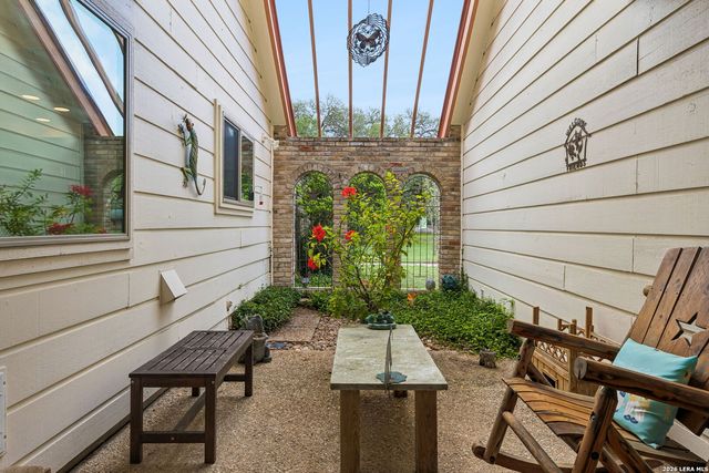 109 LONG BOW RD, Shavano Park, TX 78231