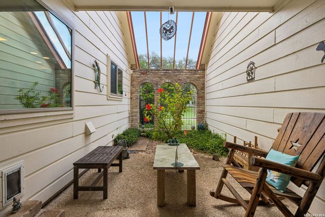 109 LONG BOW RD, Shavano Park, TX 78231
