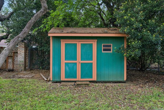 109 LONG BOW RD, Shavano Park, TX 78231