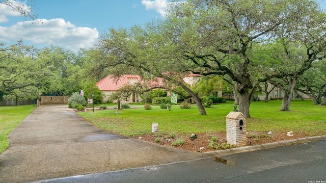 109 LONG BOW RD, Shavano Park, TX 78231