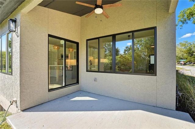 205 NW Orchard Court, Lee's Summit, MO 64063