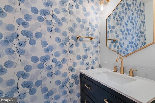 1507-D N COLONIAL TER, Arlington, VA 22209