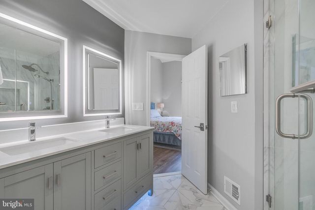 1507-D N COLONIAL TER, Arlington, VA 22209