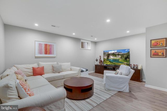 1507-D N COLONIAL TER, Arlington, VA 22209