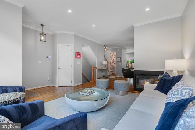 1507-D N COLONIAL TER, Arlington, VA 22209