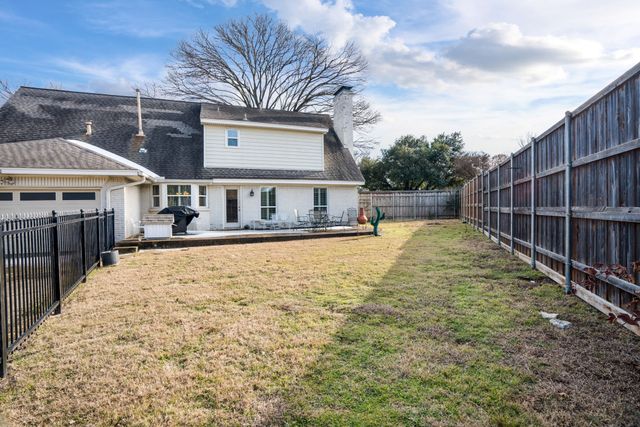 422 Ridge Crest Drive, Richardson, TX 75080