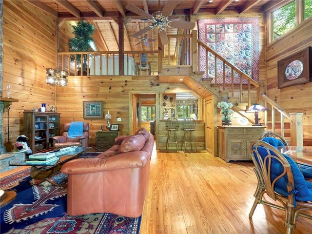 1402 Henderson Mountain Road, Jasper, GA 30143