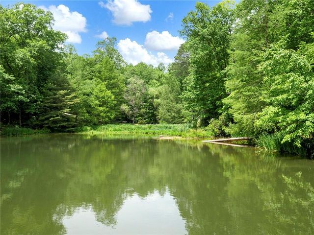 1402 Henderson Mountain Road, Jasper, GA 30143