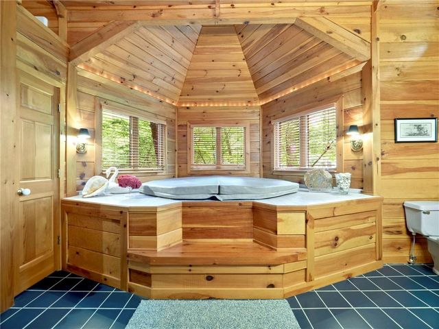 1402 Henderson Mountain Road, Jasper, GA 30143