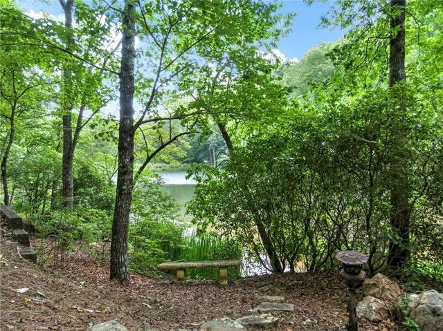 1402 Henderson Mountain Road, Jasper, GA 30143