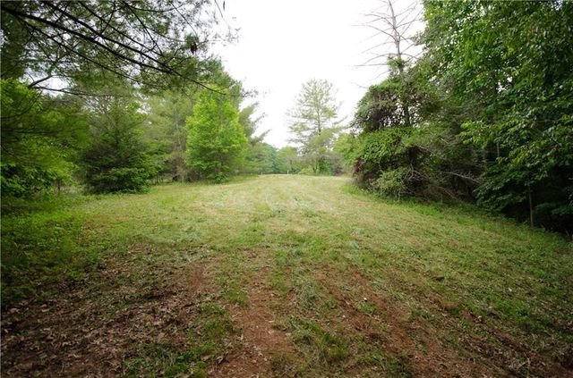 1402 Henderson Mountain Road, Jasper, GA 30143