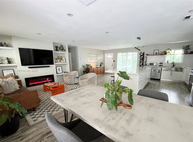 1059 Washington St, Hollywood, FL 33019