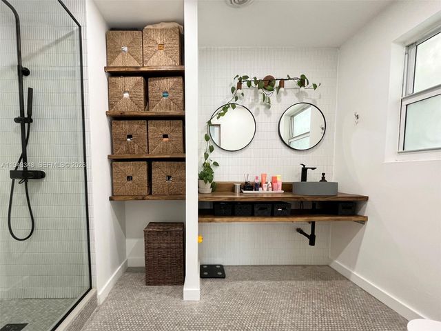 1059 Washington St, Hollywood, FL 33019